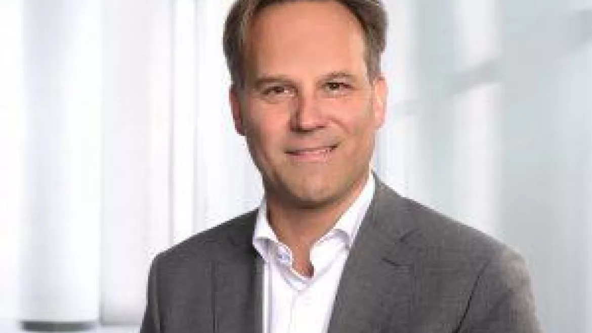 19 Thomas Jung Managing Director Operations